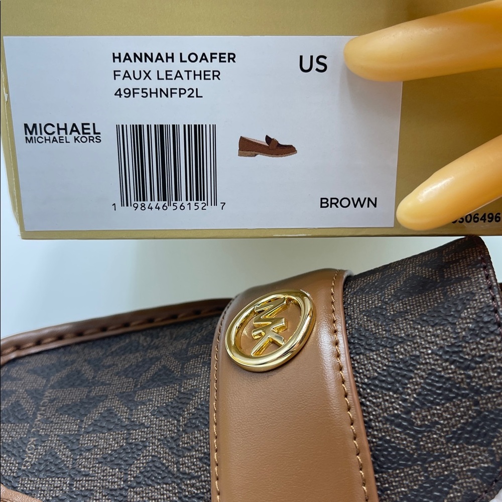 Michael Kors HANNAH LOAFER
FAUX LEATHER
49F5HNFP2L
Brown - Picture 16 of 16